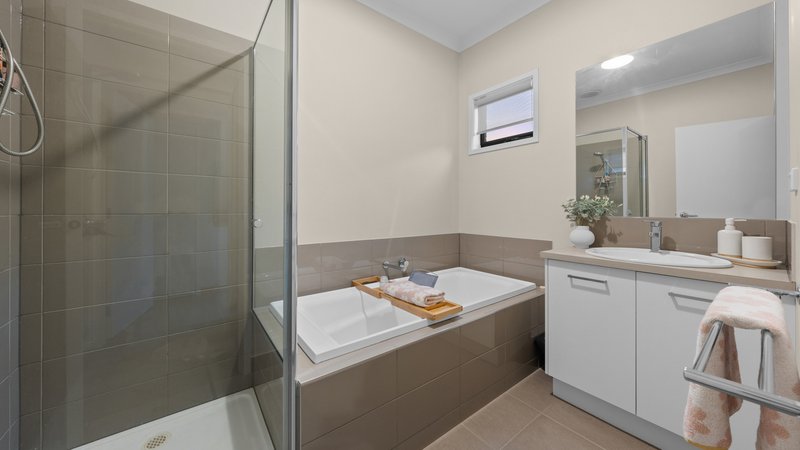 Photo - 8 Wigan Close, Wollert VIC 3750 - Image 12