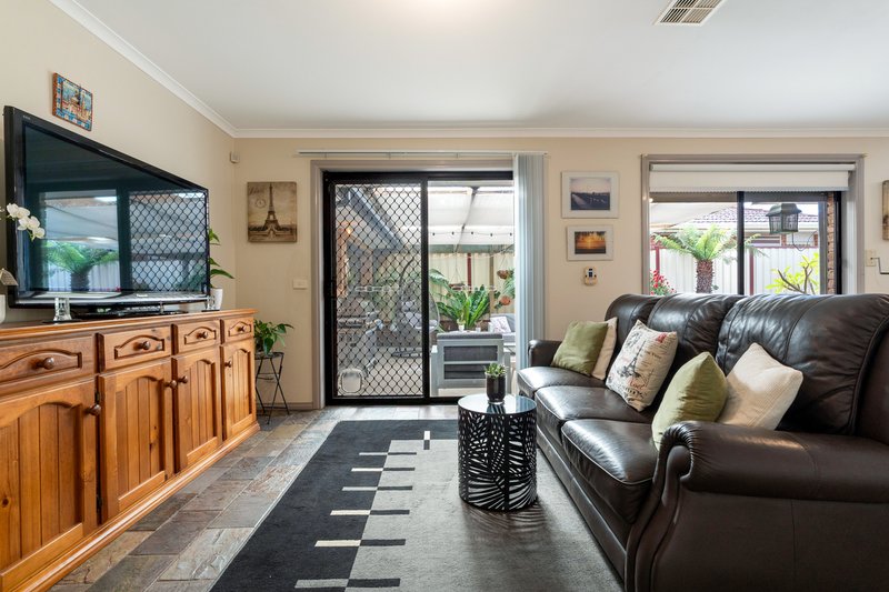 Photo - 8 Wilkinson Court, Roxburgh Park VIC 3064 - Image 12