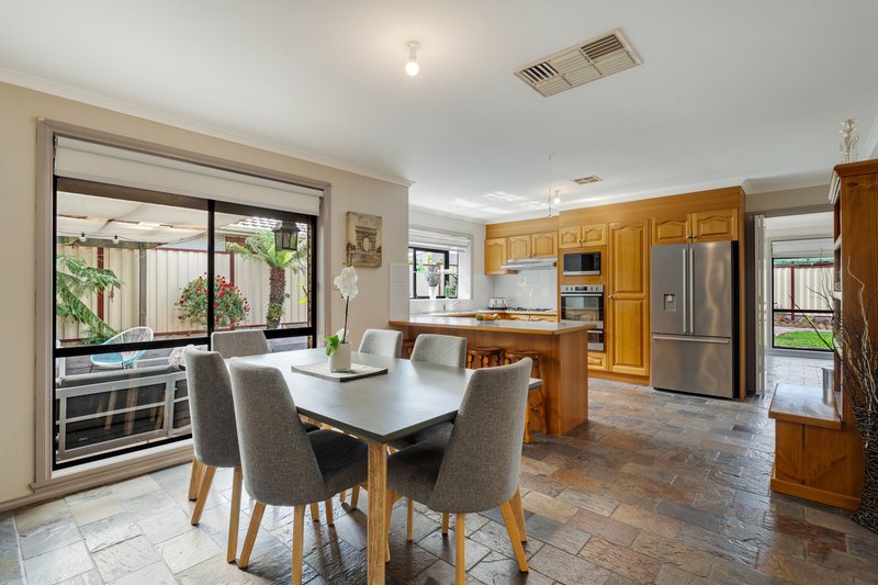 Photo - 8 Wilkinson Court, Roxburgh Park VIC 3064 - Image 15