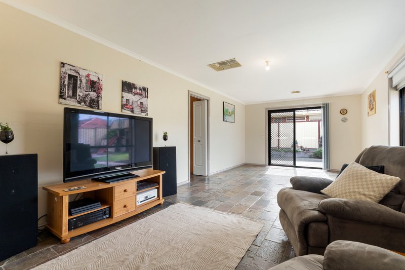 Photo - 8 Wilkinson Court, Roxburgh Park VIC 3064 - Image 19