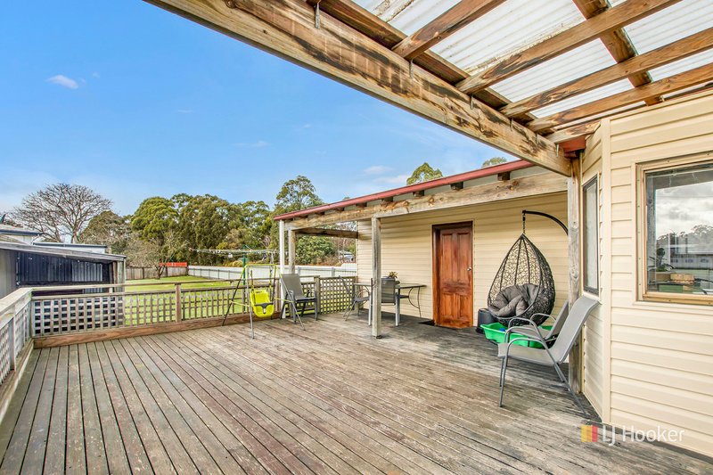 Photo - 8 Wilkinson Street, Wynyard TAS 7325 - Image 4