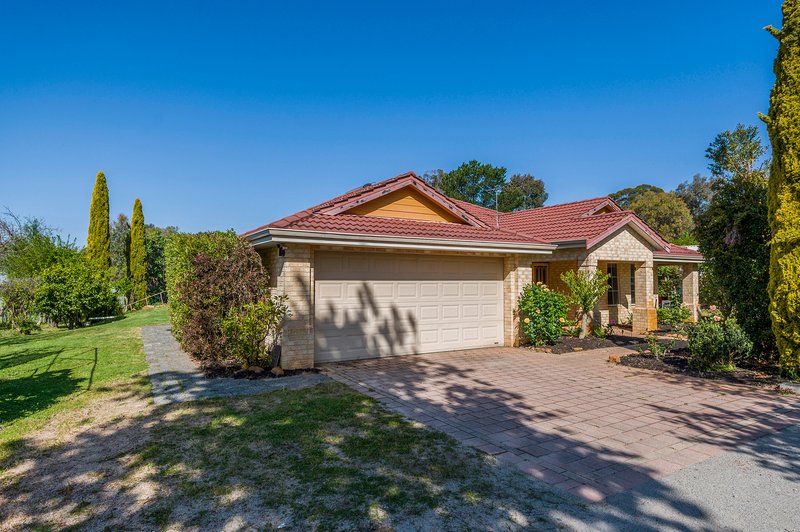 8 Willcox Street, Chidlow WA 6556