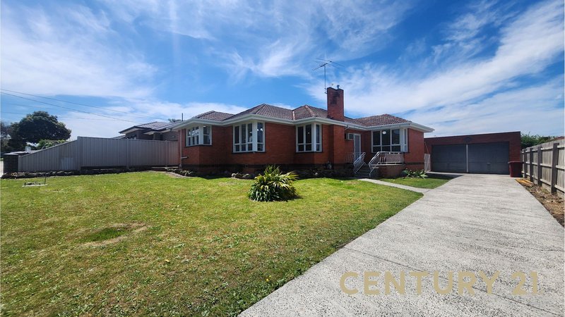 8 William Avenue, Hallam VIC 3803