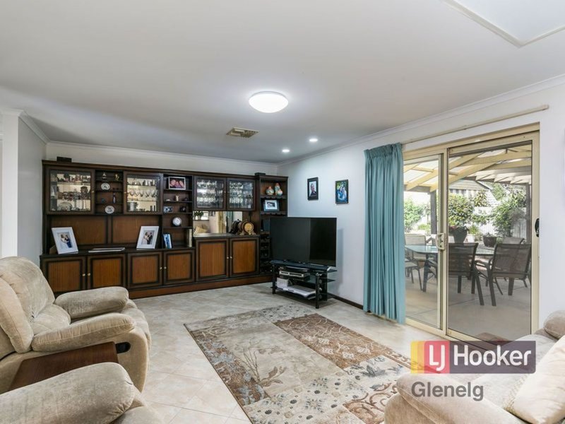 Photo - 8 William Road, Reynella SA 5161 - Image 5