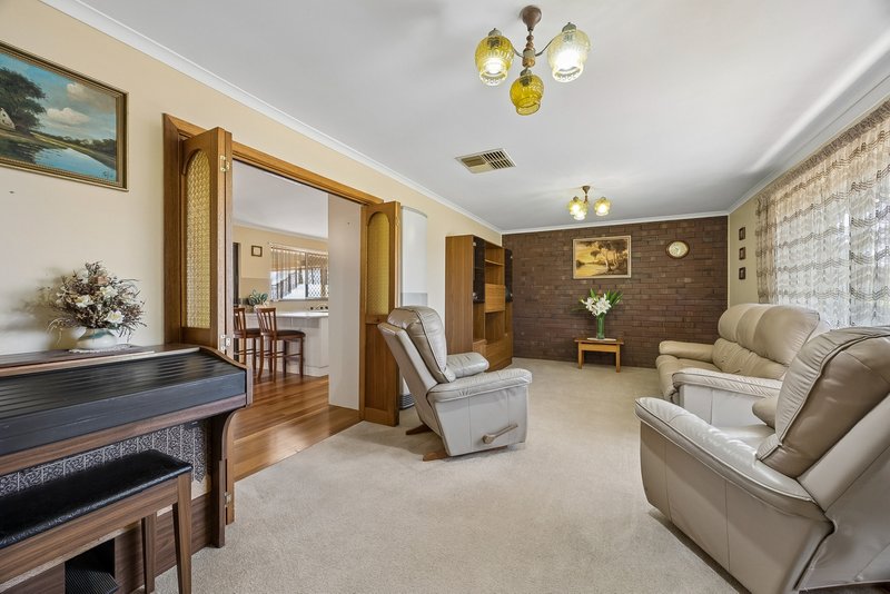 Photo - 8 Williams Grove, Murray Bridge SA 5253 - Image 5