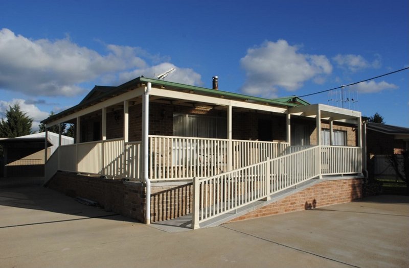 Photo - 8 Willis Street, Crookwell NSW 2583 - Image 2