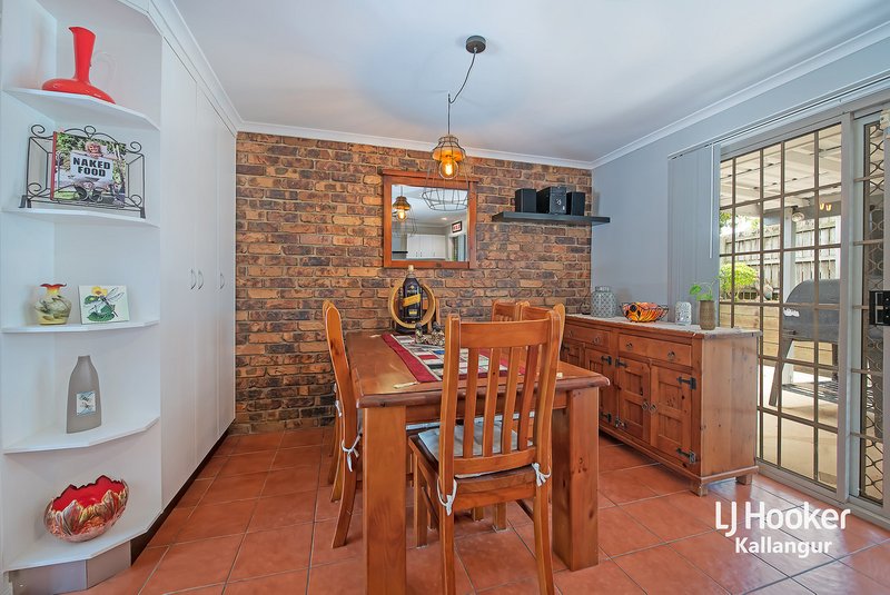 Photo - 8 Willmott Court, Kallangur QLD 4503 - Image 7