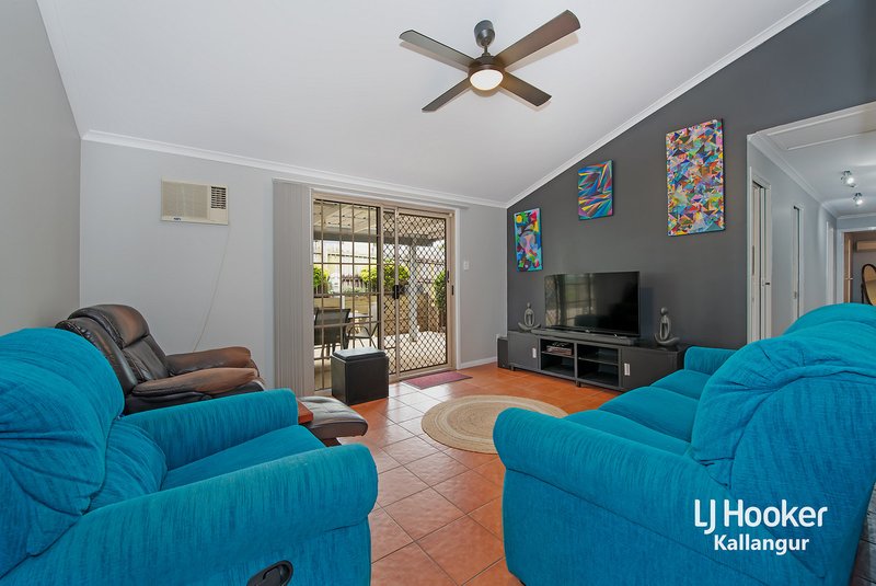 Photo - 8 Willmott Court, Kallangur QLD 4503 - Image 8