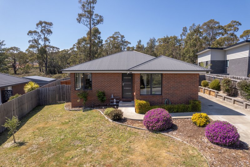 8 Willow Avenue, Kingston TAS 7050