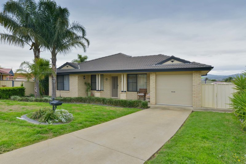 8 Wills Place, Westdale NSW 2340