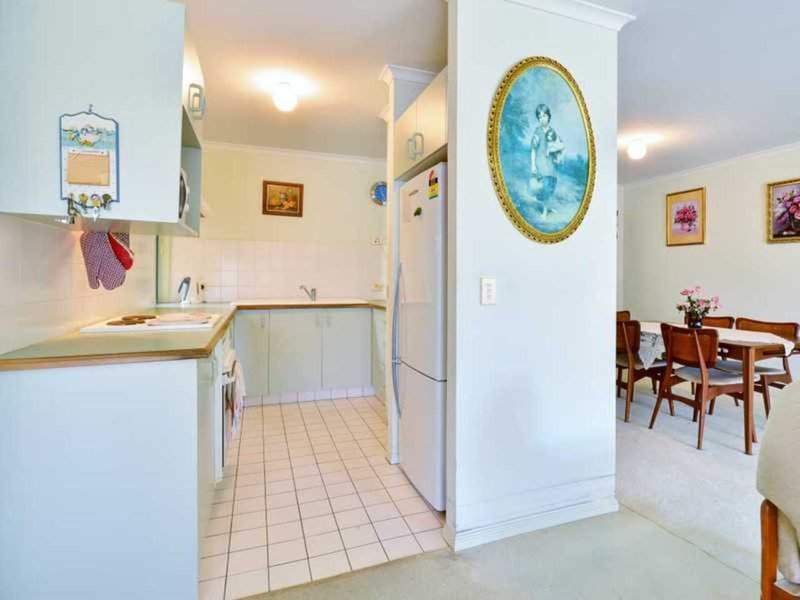 Photo - 8 Willunga Pl , Merrimac QLD 4226 - Image 5