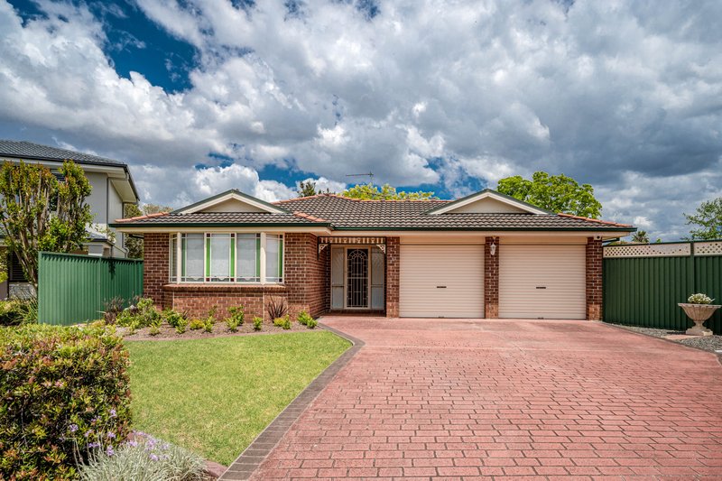 8 Wilson Grove, Thirlmere NSW 2572