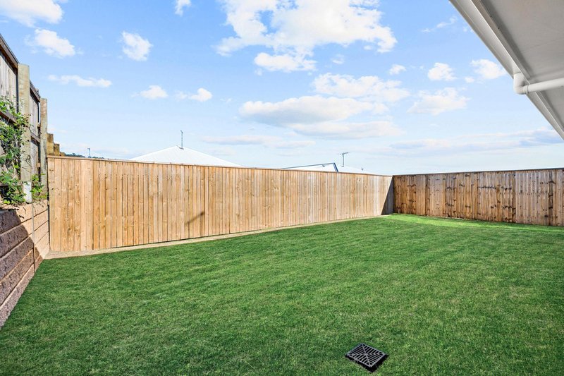 Photo - 8 Wilsons Peak Way, White Rock QLD 4306 - Image 19