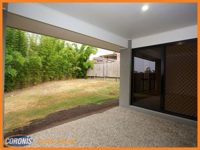 Photo - 8 Wimbledon Street, Springfield Lakes QLD 4300 - Image 3