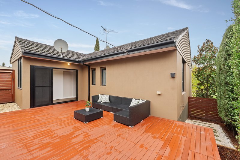 Photo - 8 Winbirra Parade, Ashwood VIC 3147 - Image 9