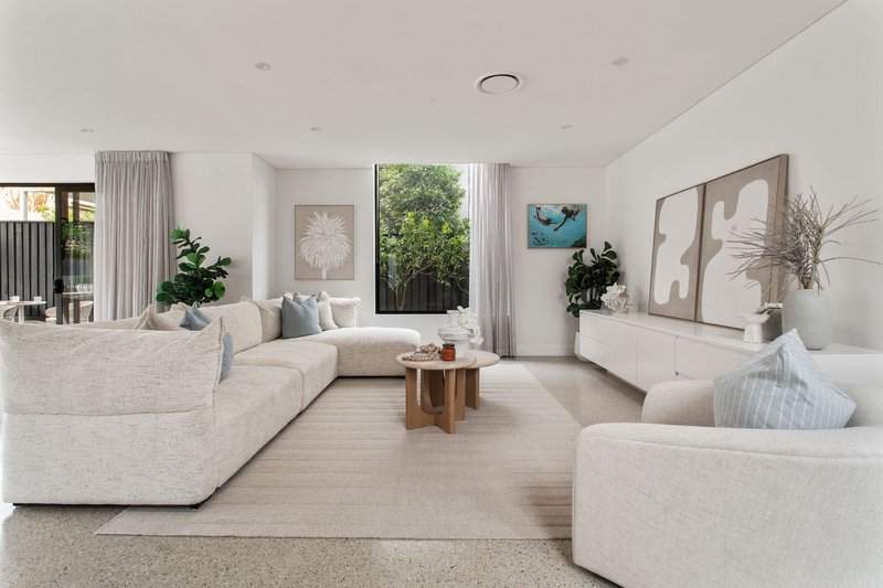 Photo - 8 Winchester Road, Clovelly NSW 2031 - Image 3