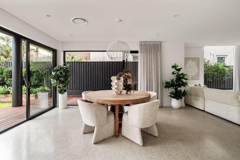 Photo - 8 Winchester Road, Clovelly NSW 2031 - Image 8