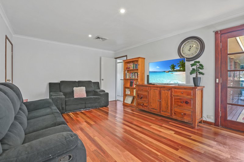 Photo - 8 Windsor Crescent, Brownsville NSW 2530 - Image 5