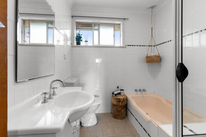 Photo - 8 Wingham Road, Taree NSW 2430 - Image 10
