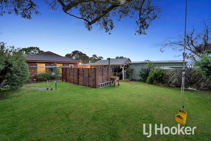 Photo - 8 Winnima Avenue, Hampton Park VIC 3976 - Image 21