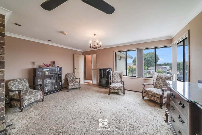 Photo - 8 Winter Avenue, Mount Warrigal NSW 2528 - Image 4