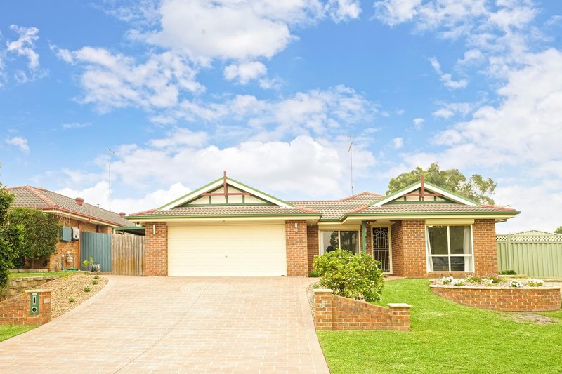 8 Woburn Place, Glenmore Park NSW 2745