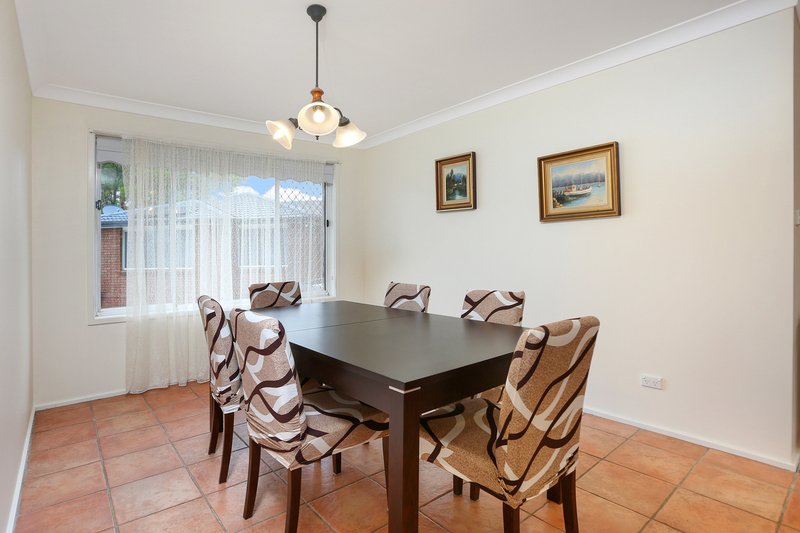 Photo - 8 Woodlawn Drive, Toongabbie NSW 2146 - Image 3