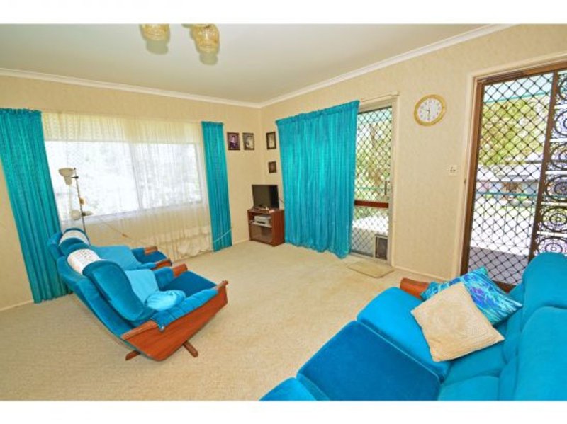 Photo - 8 Woodrose Street, Kingston QLD 4114 - Image 6