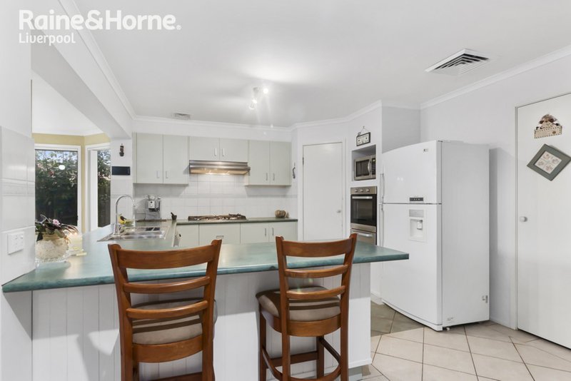 Photo - 8 Woodside Avenue, West Hoxton NSW 2171 - Image 11