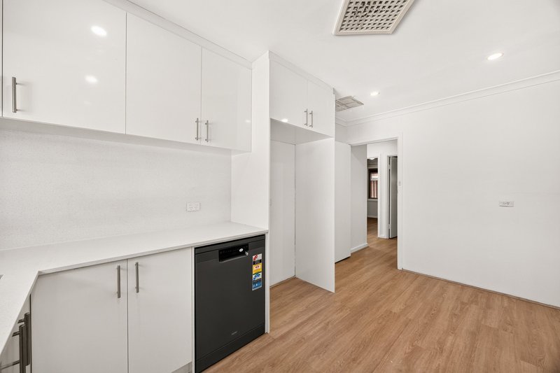 Photo - 8 Worrall Court, Orelia WA 6167 - Image 8