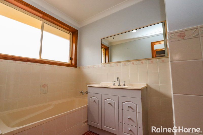 Photo - 8 Wright Place, Windradyne NSW 2795 - Image 5