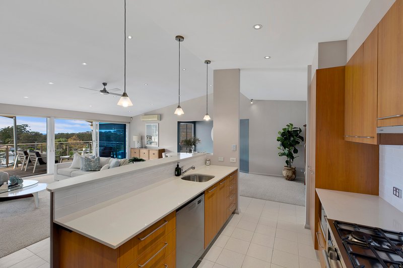 Photo - 8 Wycombe Road, Terrigal NSW 2260 - Image 3