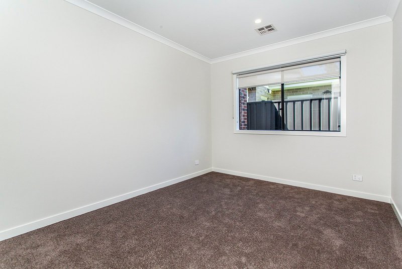 Photo - 8 Wynnlea Place, Lilydale VIC 3140 - Image 12