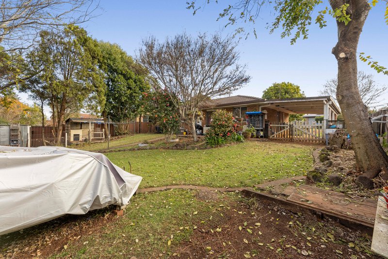 Photo - 8 Yalumba Crescent, Wilsonton Heights QLD 4350 - Image 8