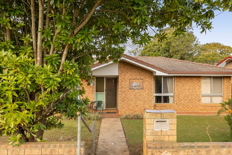 Photo - 8 Yalumba Crescent, Wilsonton Heights QLD 4350 - Image 9