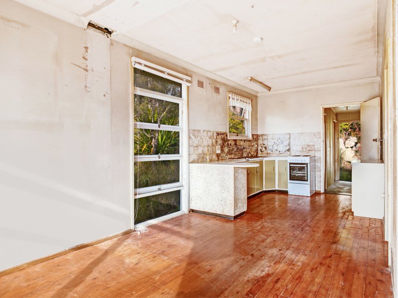 Photo - 8 Yanagang Street, Waterfall NSW 2233 - Image 4