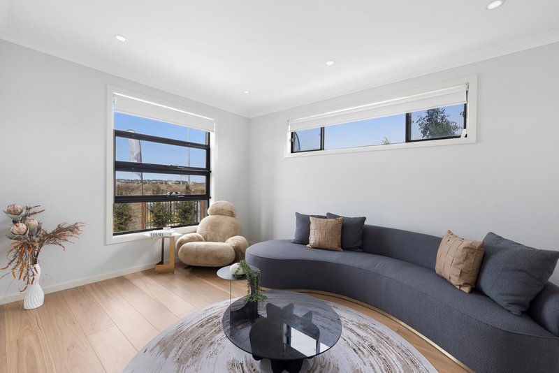 Photo - 8 Yang Road, Mambourin VIC 3024 - Image 3