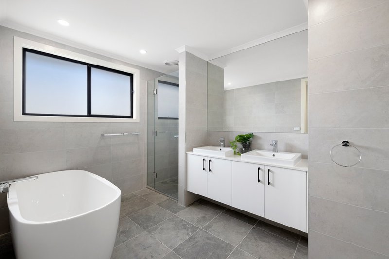 Photo - 8 Yang Road, Mambourin VIC 3024 - Image 14