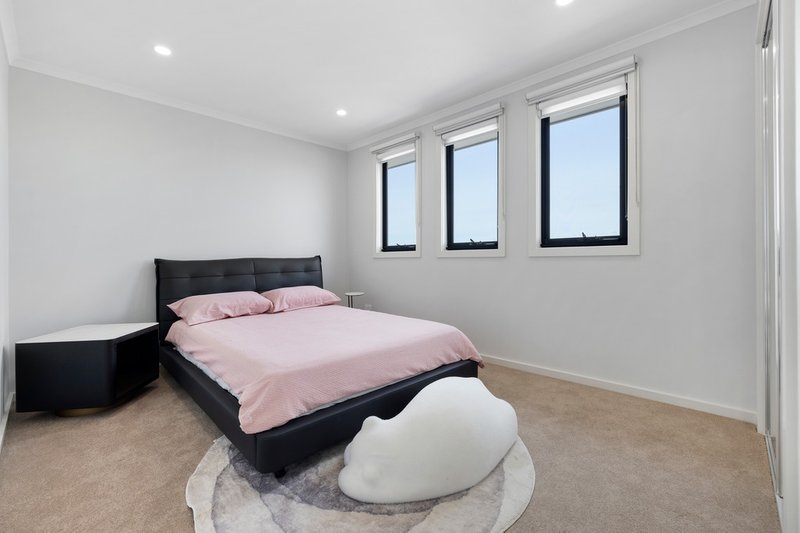 Photo - 8 Yang Road, Mambourin VIC 3024 - Image 18