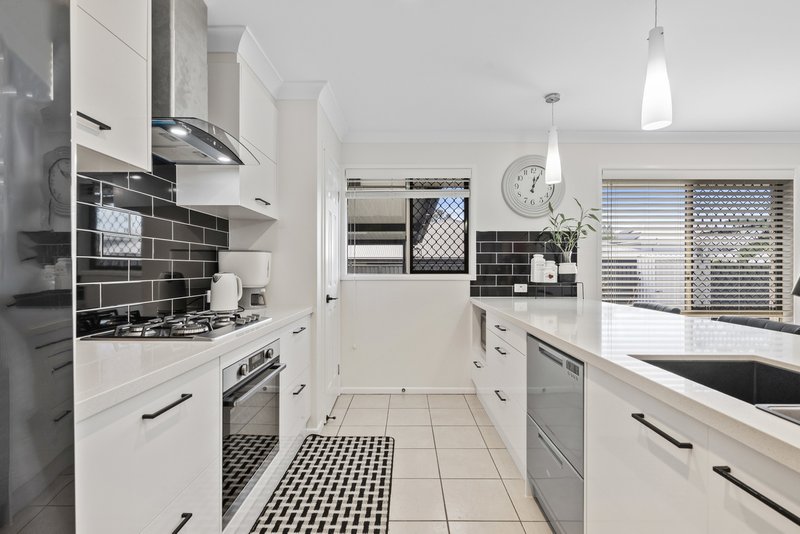 Photo - 8 Yarwood Crescent, Ormeau Hills QLD 4208 - Image 4