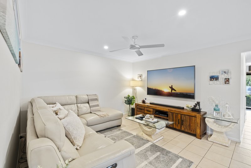Photo - 8 Yarwood Crescent, Ormeau Hills QLD 4208 - Image 6