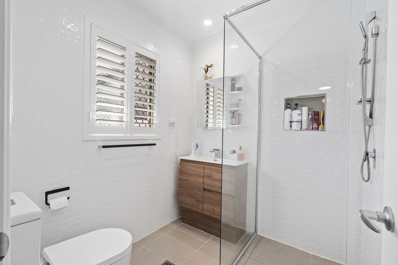 Photo - 8 Yarwood Crescent, Ormeau Hills QLD 4208 - Image 9