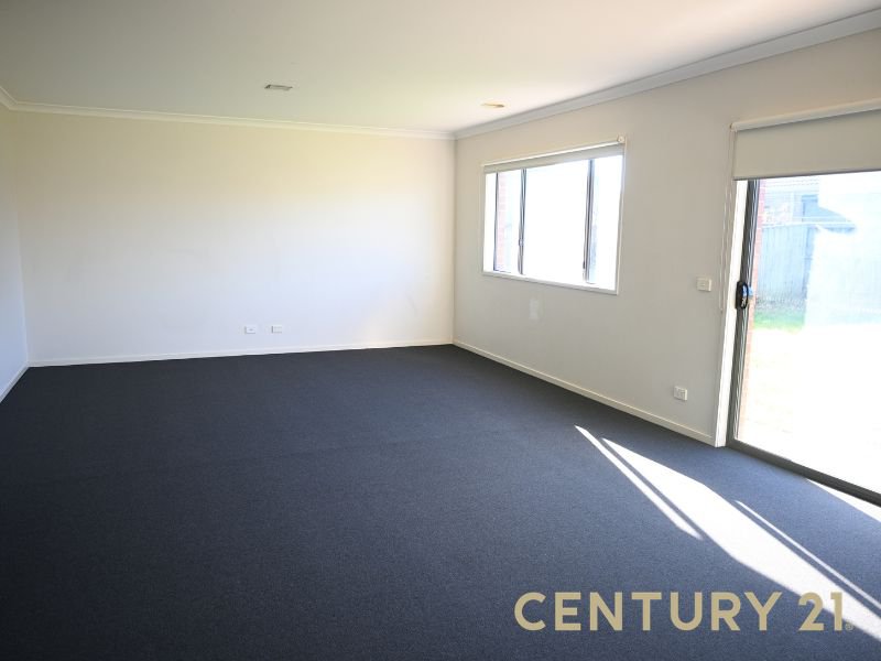 Photo - 8 Yellowgum Avenue, Lyndhurst VIC 3975 - Image 12