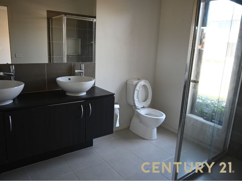 Photo - 8 Yellowgum Avenue, Lyndhurst VIC 3975 - Image 13