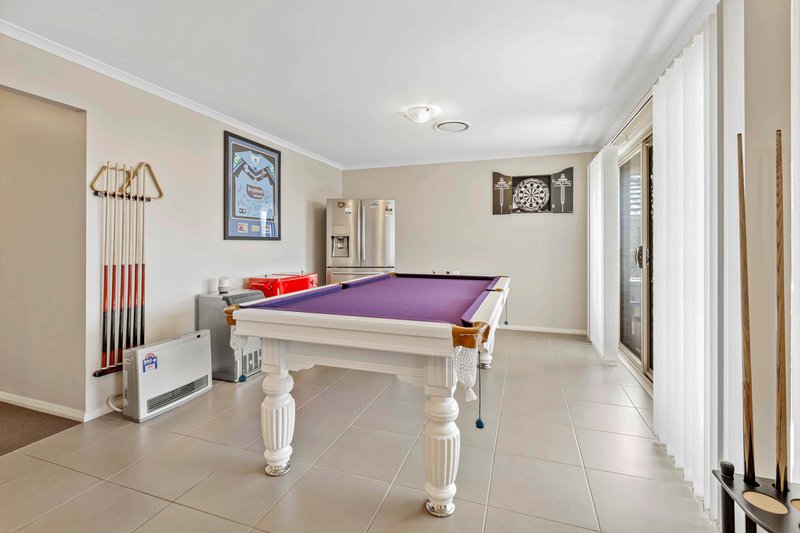 Photo - 8 Yerrang Avenue, Glenmore Park NSW 2745 - Image 6