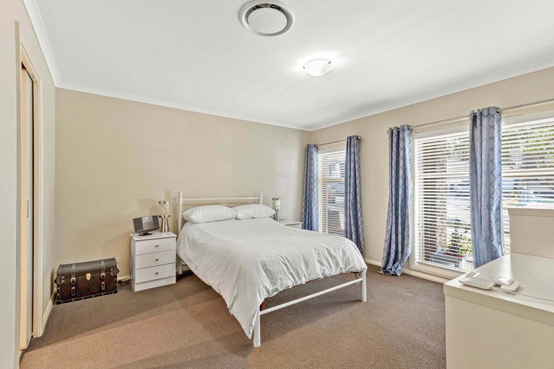 Photo - 8 Yerrang Avenue, Glenmore Park NSW 2745 - Image 8