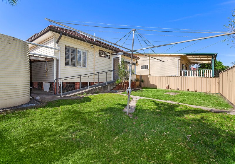 Photo - 8 Yorkshire Road, Dapto NSW 2530 - Image 10