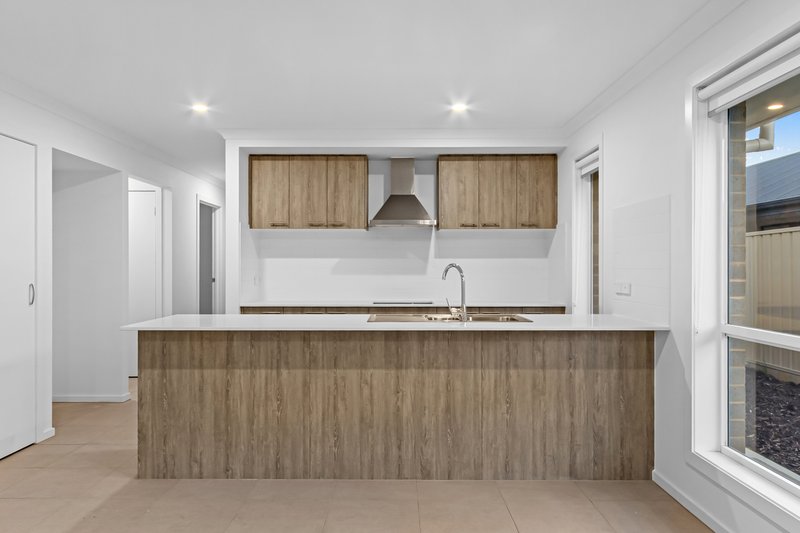 Photo - 8 Young Court, Munno Para West SA 5115 - Image 9