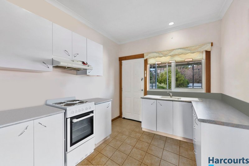 Photo - 8 Young Street, East Devonport TAS 7310 - Image 2