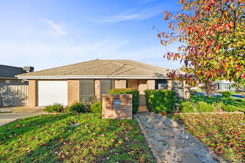 Photo - 8 Yulong Street, Glenfield Park NSW 2650 - Image 1